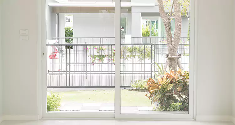 Balcony Screen Door Repair in Port St. Lucie, FL