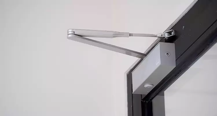 Screen Door Closer Repair in Port St. Lucie, FL