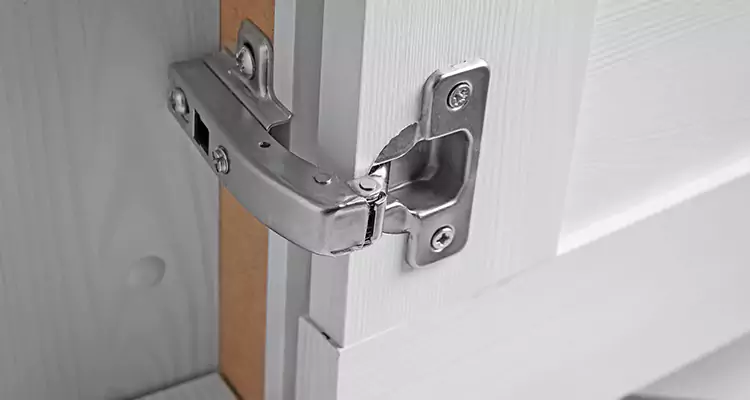 Shower Door Hinge Replacement in Port St. Lucie, FL