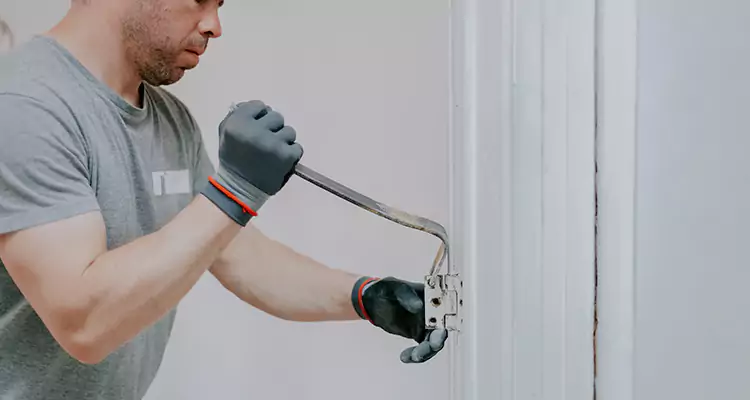 Cracked Door Jamb Repair in Port St. Lucie, FL