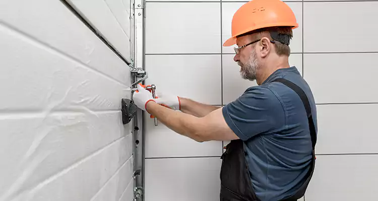 Emergency Garage Door Repair in Port St. Lucie, FL