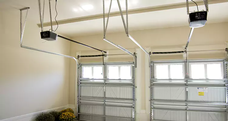 Residential Emergency Garage Door Repair in Port St. Lucie, FL