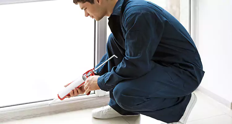 Window Glass Caulk Repair in Port St. Lucie, FL